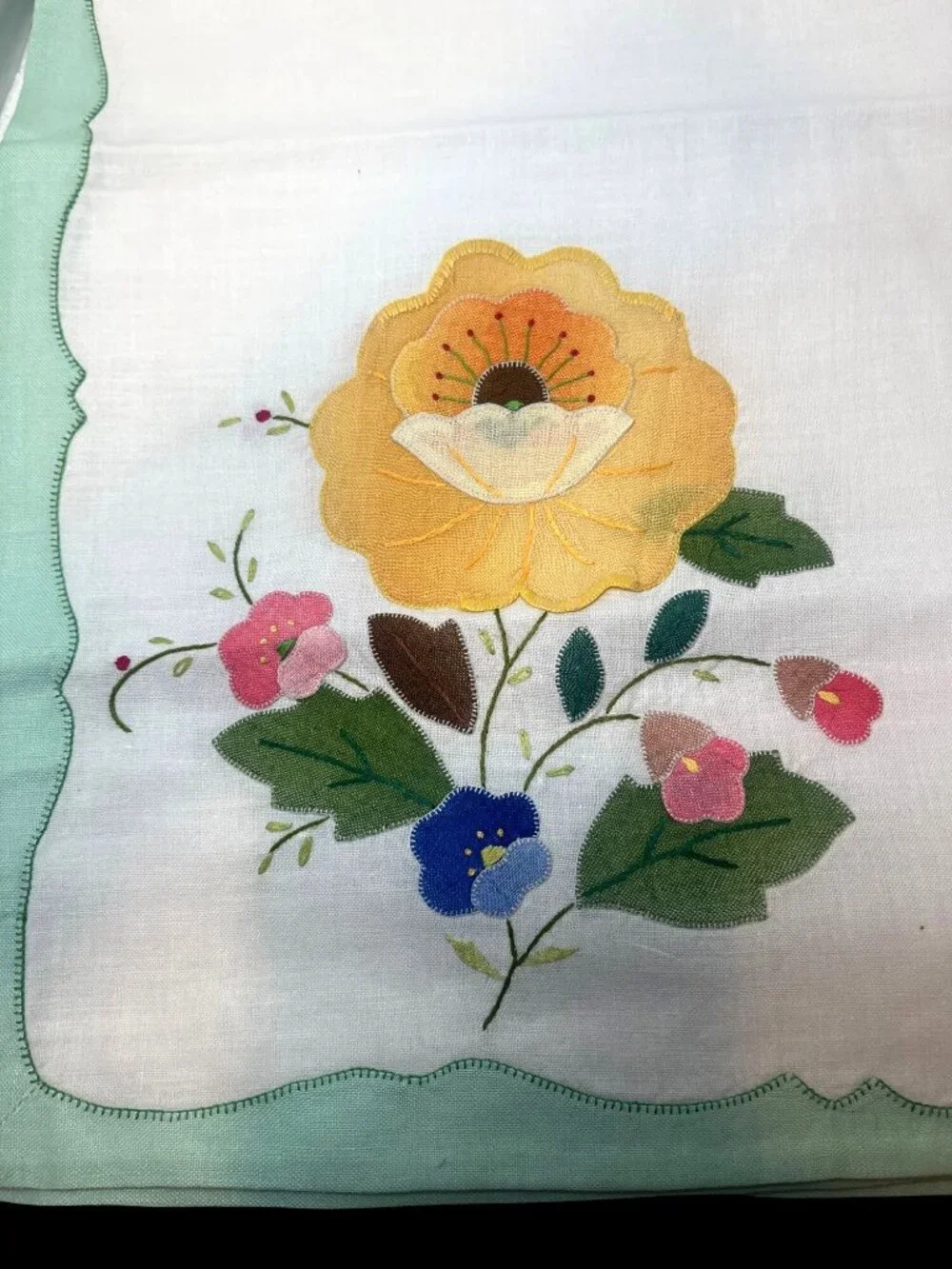 Six Floral Embroidered Placemats and 6 Napkins Set in Green & White 6 Pieces